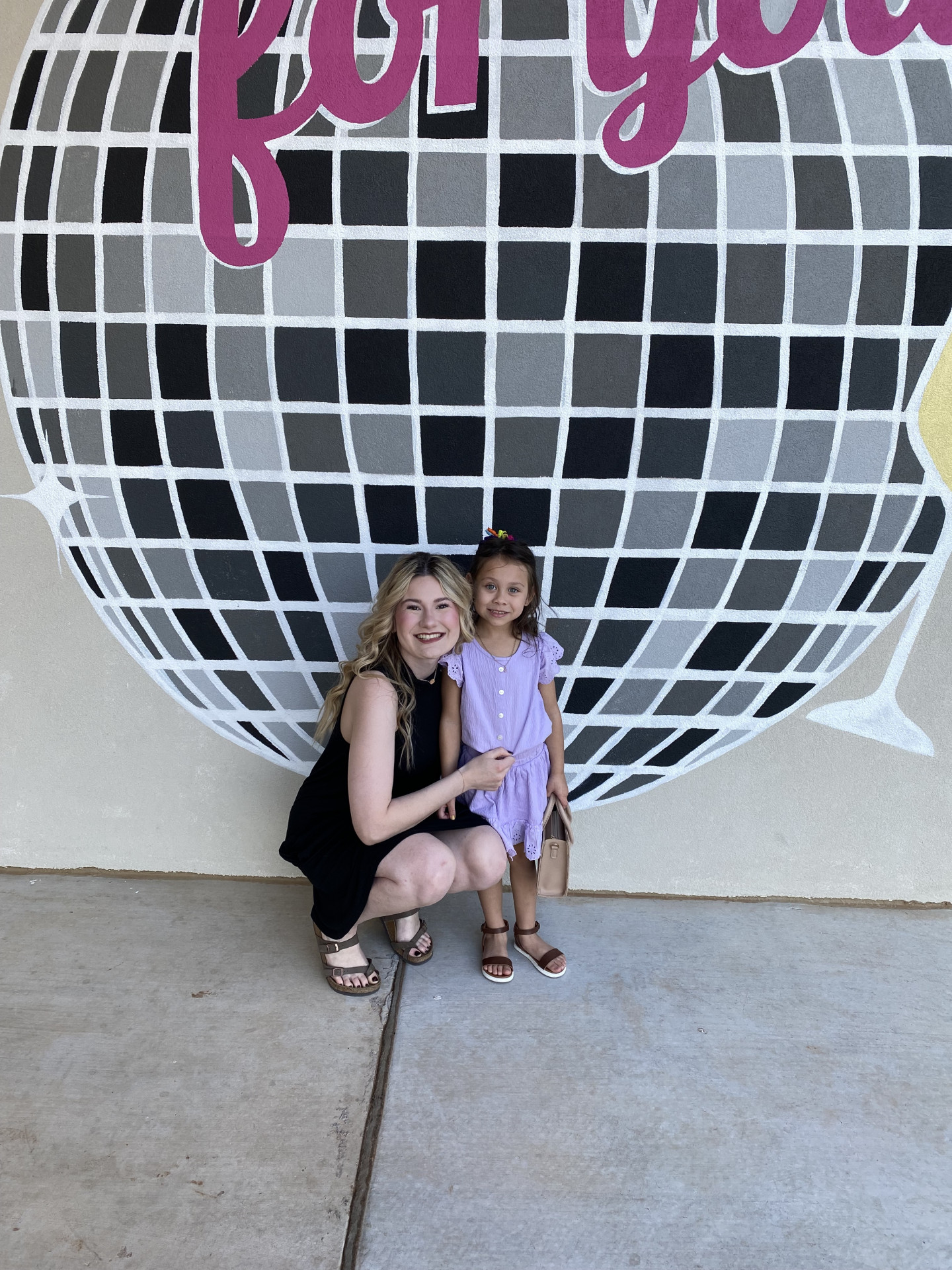 Ashley Hendrix Super Mom