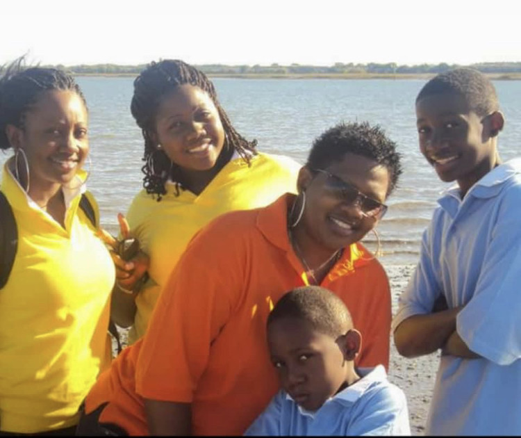 Jacqueline Walls Super Mom